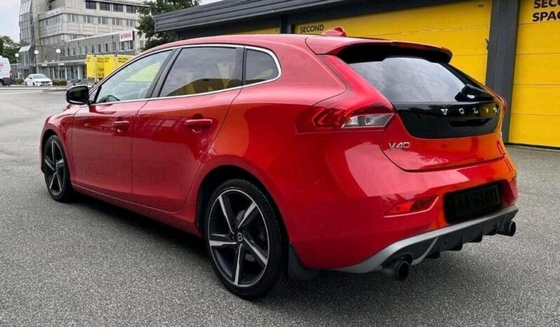 
								Volvo V40 full									