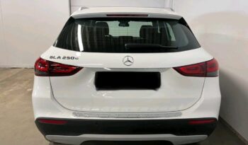 
										Mercedes-Benz GLA 250e full									