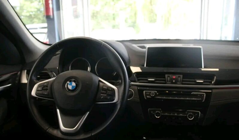 
								BMW X1 sDrive18d xLine full									