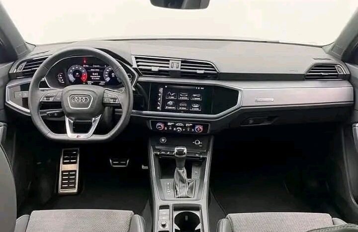 
								AUDI Q3 full									