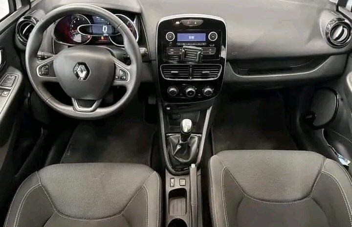 
								Renault Cliot full									