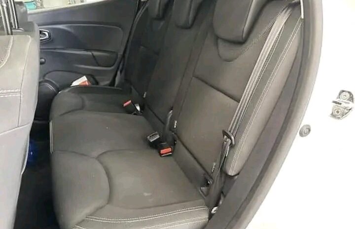 
								Renault Cliot full									