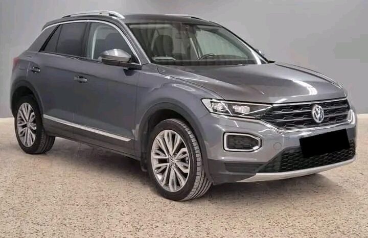 
								Volkswagen T-Roc full									