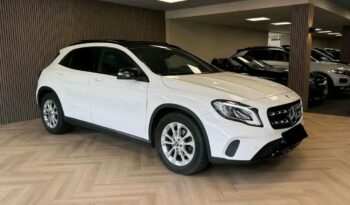 
										Mercedes-Benz GLA 180 full									