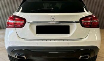 
										Mercedes-Benz GLA 180 full									