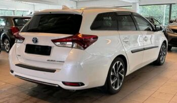 
										Toyota Auris full									