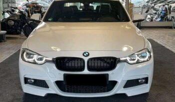 
										BMW 330e full									