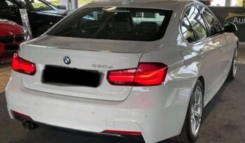 
										BMW 330e full									