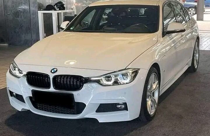 
								BMW 330e full									