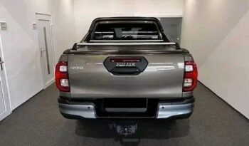 
										Toyota Hilux 2.8 Invincible full									