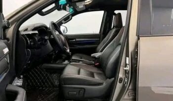 
										Toyota Hilux 2.8 Invincible full									