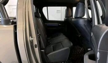 
										Toyota Hilux 2.8 Invincible full									