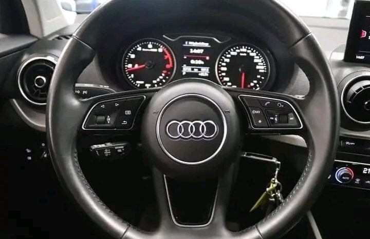 
								Audi Q2 full									