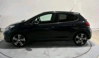 
										PEUGEOT 208 full									