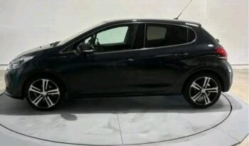 
										PEUGEOT 208 full									