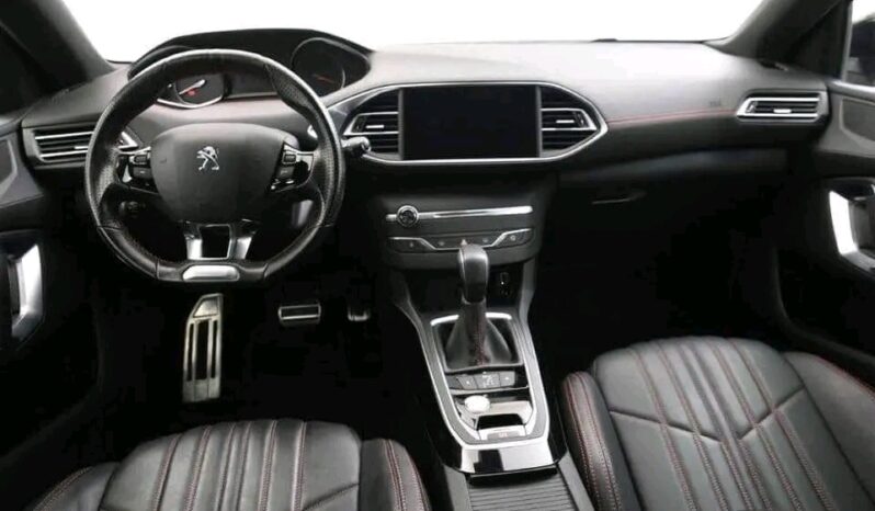 
								Peugeot 308 full									