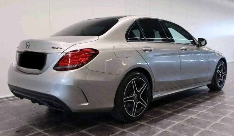 
								Mercedes-Benz Classe C full									