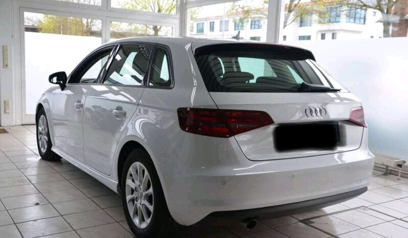 
								Audi A3 1.6 TDI Sportback full									