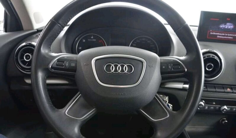 
								Audi A3 1.6 TDI Sportback full									