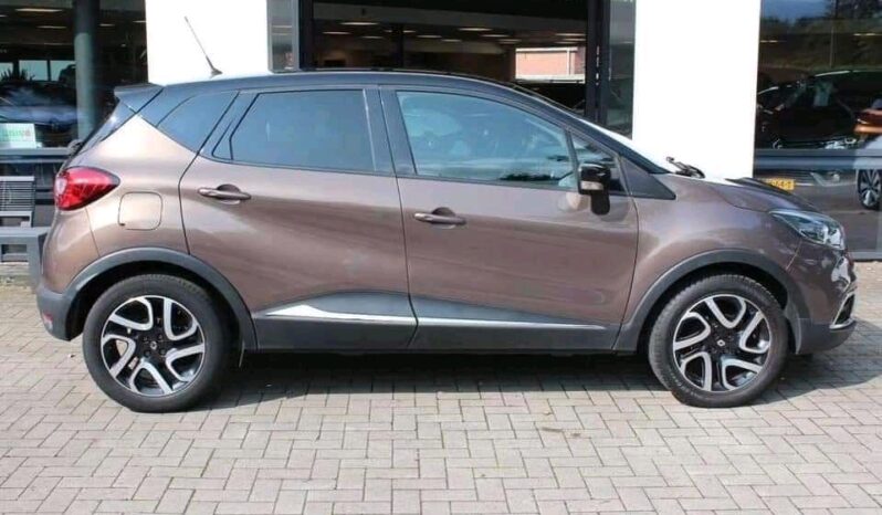 
								Renault Captur full									