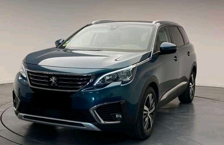 
								PEUGEOT 5008 full									