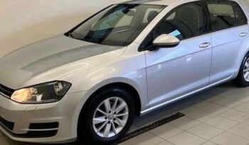 
										Volkswagen Golf full									