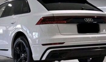 
										Audi Q8 full									