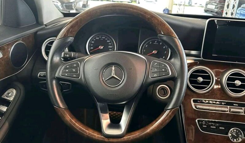 
								Mercedes-Benz C 200 full									