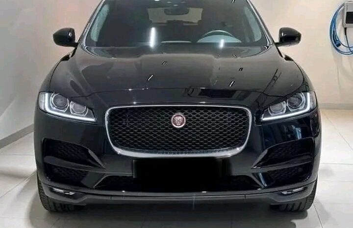 
								Jaguar F-Pace full									