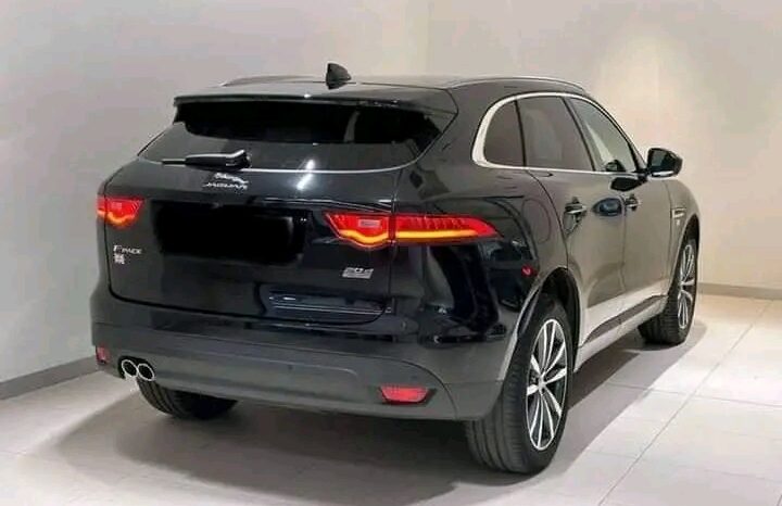 
								Jaguar F-Pace full									