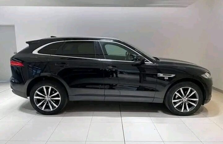 
								Jaguar F-Pace full									