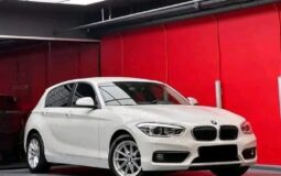 BMW118i