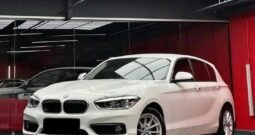 BMW118i