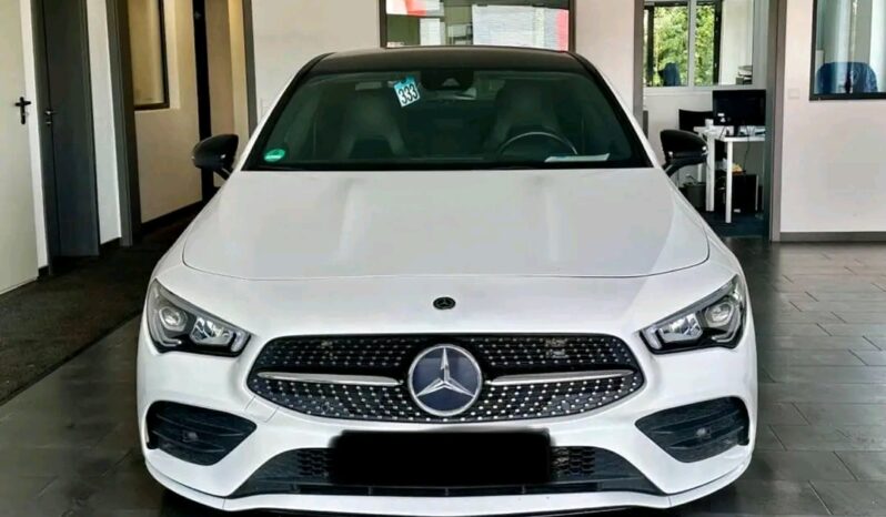 
								Mercedes-Benz CLA 180 full									