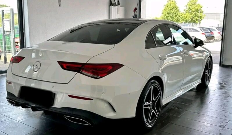 
								Mercedes-Benz CLA 180 full									