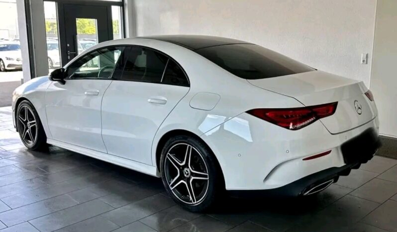 
								Mercedes-Benz CLA 180 full									