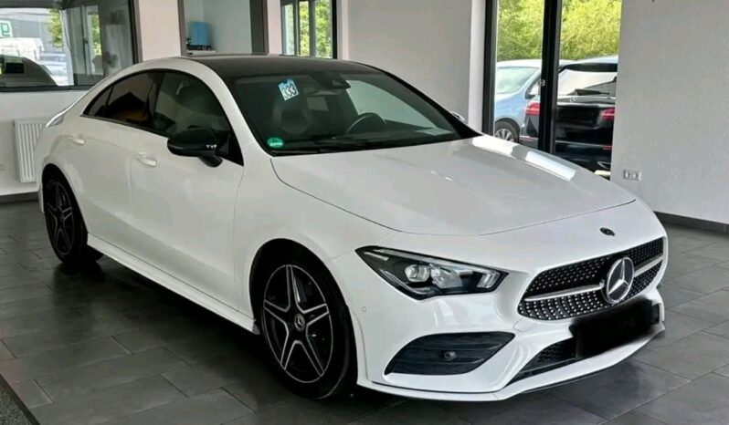 
								Mercedes-Benz CLA 180 full									