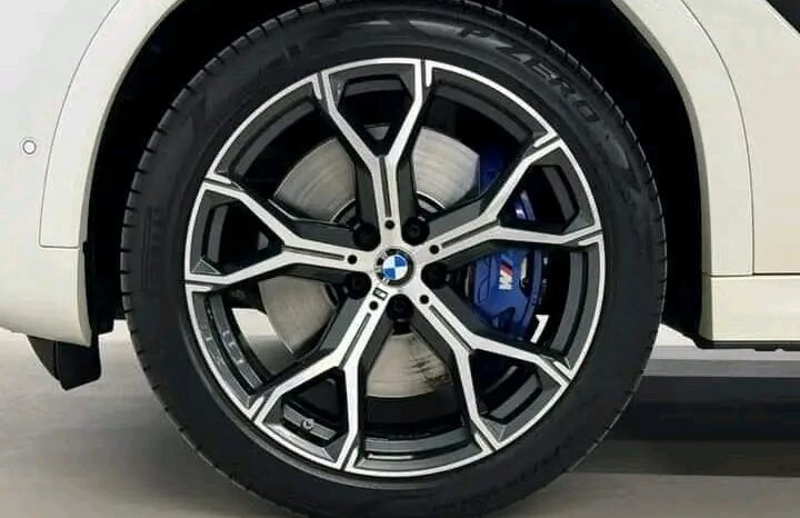 
								BMW X6 M50i full									