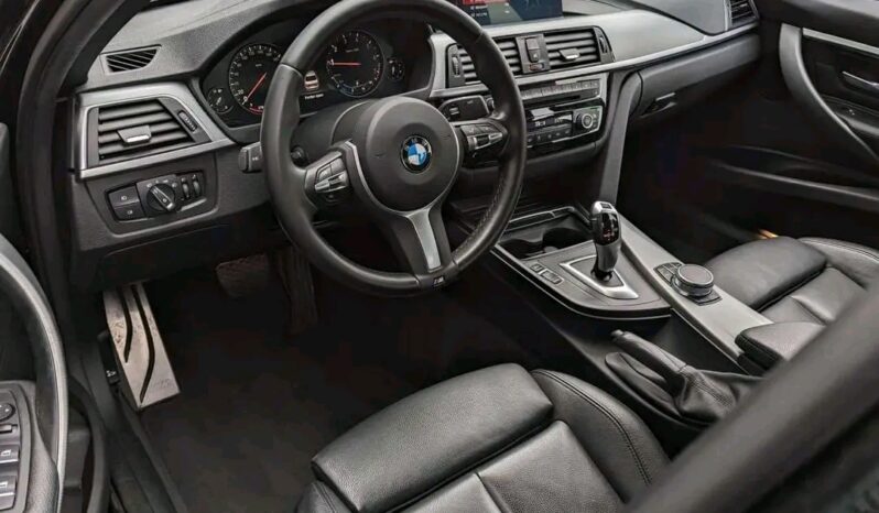 
								BMW Série 3 full									