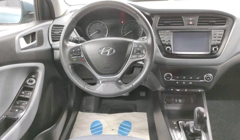 
								Hyundai i20 1.4 full									