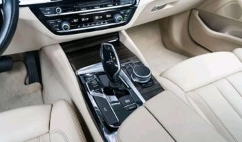 
										BMW 530i full									