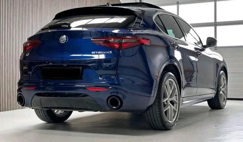 
								Alfa Romeo Stelvio full									