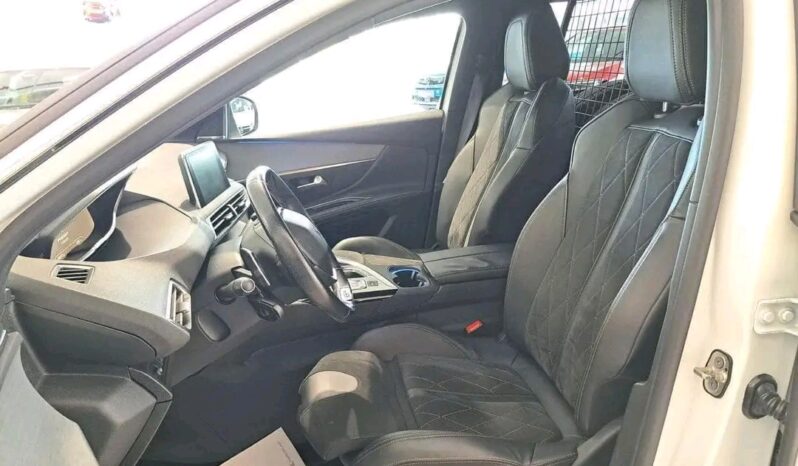 
								Peugeot 5008 full									