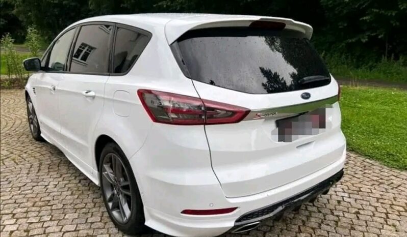 
								Ford S-Max full									