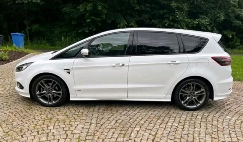 
								Ford S-Max full									