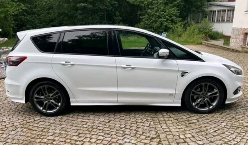 
								Ford S-Max full									