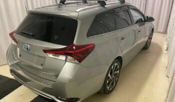 
										Toyota Auris full									