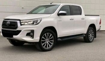 
										Toyota HiLux full									