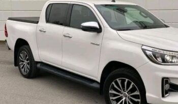 
										Toyota HiLux full									