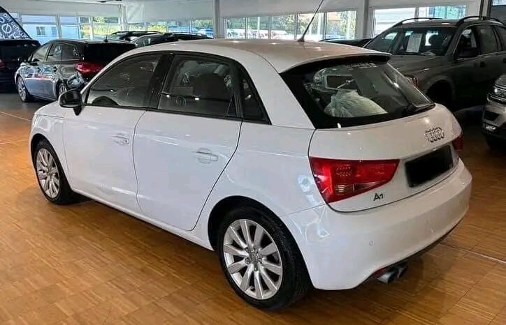 
								Audi A1 full									